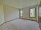 304 University Unit 5, Elk Grove Village, IL 60007