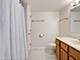 326 Park Unit 21, Clarendon Hills, IL 60514