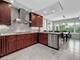 3525 Cass Unit 513, Oak Brook, IL 60523