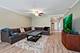 1640 Royal Oak Unit 4, Darien, IL 60561