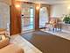 8025 Woodglen Unit 307, Downers Grove, IL 60516