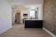 1041 W Byron Unit 2, Chicago, IL 60613