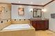 636 Walnut Oaks, Roselle, IL 60172
