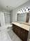 6156 Knoll Way Unit 101, Willowbrook, IL 60527