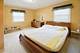 178 Brookhill, Libertyville, IL 60048