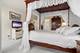 1006 Thoroughbred, St. Charles, IL 60174