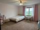 14867 Steven, Lemont, IL 60439
