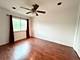 2189 N Queensburg, Palatine, IL 60074