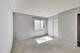 654 Middleton, Roselle, IL 60172