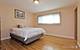 9056 N Clifton, Niles, IL 60714