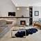 818 W Lill, Chicago, IL 60614