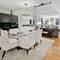 818 W Lill, Chicago, IL 60614