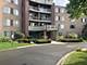 900 E Wilmette Unit 211, Palatine, IL 60074