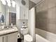 111 Home Unit 10, Oak Park, IL 60302