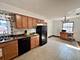 911 Kenmore, Rockford, IL 61108