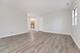 27 N Victoria Unit H, Streamwood, IL 60107