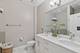 800 W Cornelia Unit 208, Chicago, IL 60657