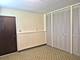 8 Hawthorne, Oswego, IL 60543
