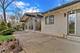 180 Crescent Knoll, Green Oaks, IL 60048