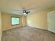 941 Yosemite Unit C7, Roselle, IL 60172