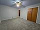 58 W Comfort, Palatine, IL 60067