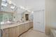 124 Ravinoaks, Highland Park, IL 60035
