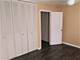 2275 Country Club Unit 11, Woodridge, IL 60517