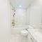8425 W Sunnyside, Chicago, IL 60656