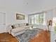 125 N Euclid Unit 204, Oak Park, IL 60301