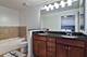 647 Metropolitan Unit 214, Des Plaines, IL 60016