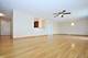 8999 Kennedy Unit 2B, Des Plaines, IL 60016