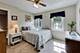 916 S Dymond, Libertyville, IL 60048