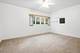 60 E Hattendorf, Roselle, IL 60172