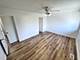 811 Shawnee Unit 811, Roselle, IL 60172