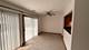 220 Oak Knoll Unit B2, Schaumburg, IL 60193