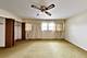 1910 E Robinhood, Arlington Heights, IL 60004