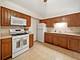 212 Collen Unit 121, Lombard, IL 60148