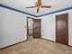 930 Pioneer, Roselle, IL 60172