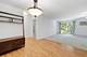 5740 Concord Unit 13, Clarendon Hills, IL 60514